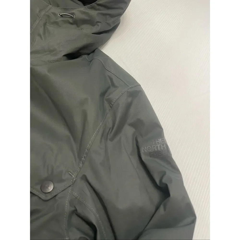 The North Face Men’s Grey Windbreaker Jacket Size Large